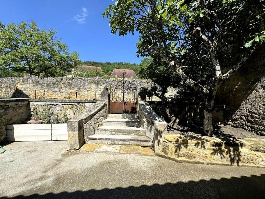 Вилла L'Epicerie De Bezenac Экстерьер фото